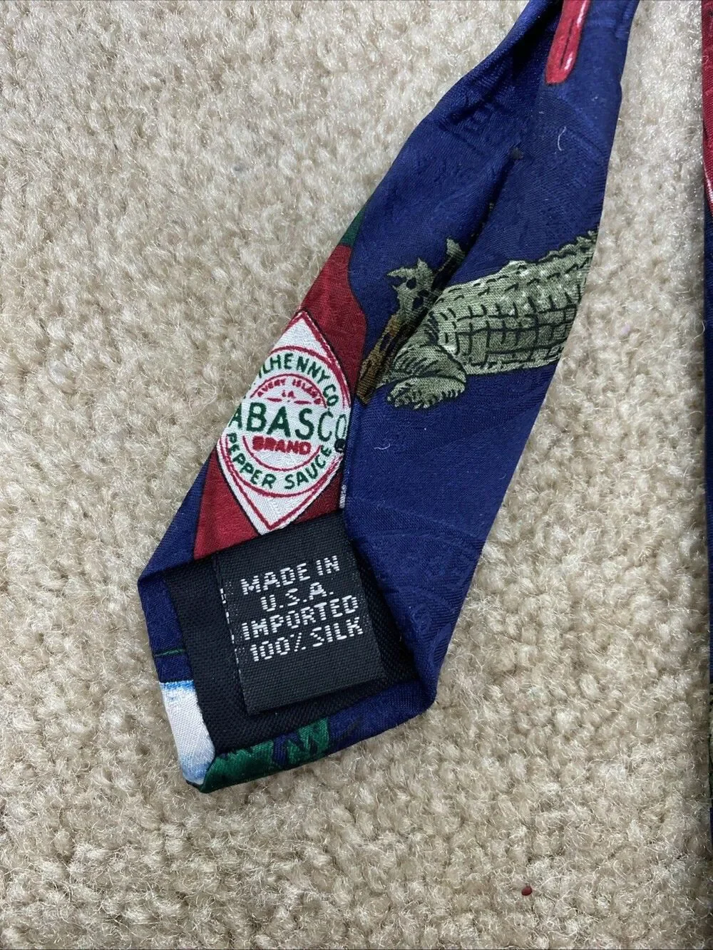 VTG Tabasco Crawfish Louisiana Silk Tie Made in USA Cajun Food Alligator Novelty